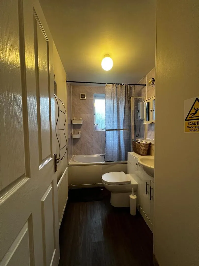 Lovely 2 Bedroom Back Hilton Near Pj Live Aberdeen 0*,