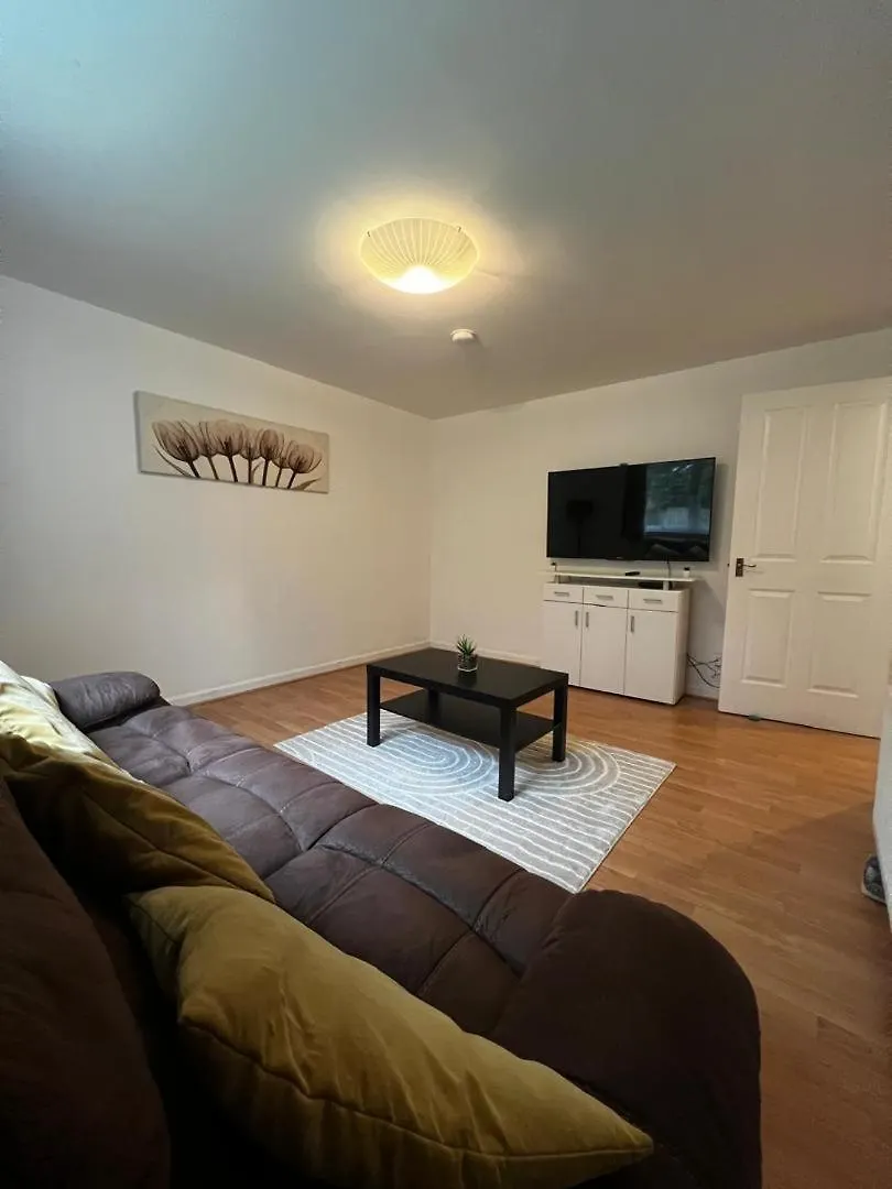 Lovely 2 Bedroom Back Hilton Near Pj Live Aberdeen Apartment